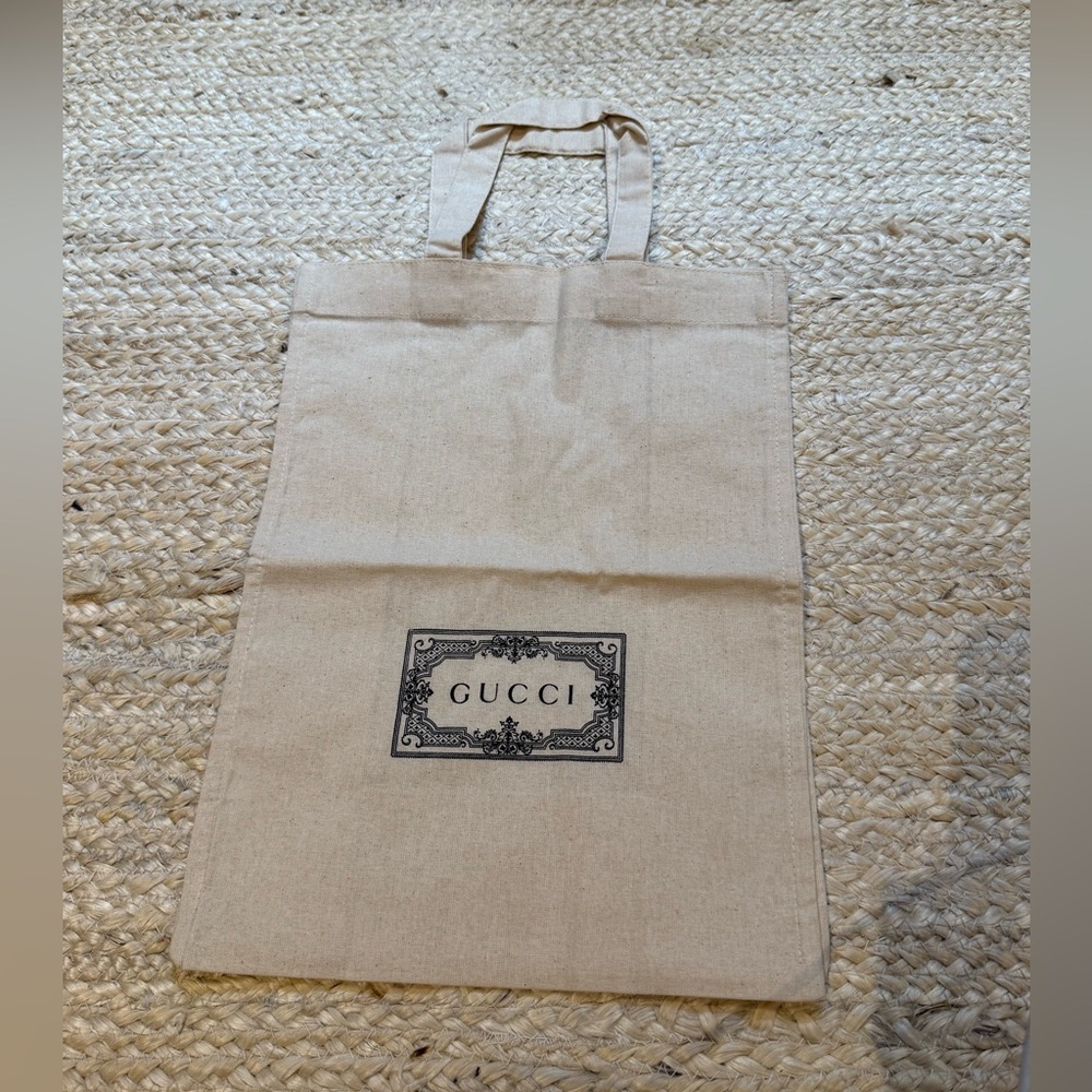 Gucci Natural Canvas Tote with Black Logo